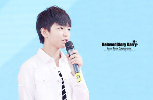 #王俊凯##TFBOYS王俊凯#140627超级小达人开幕    图片by@BelovedGloryWJK荣光