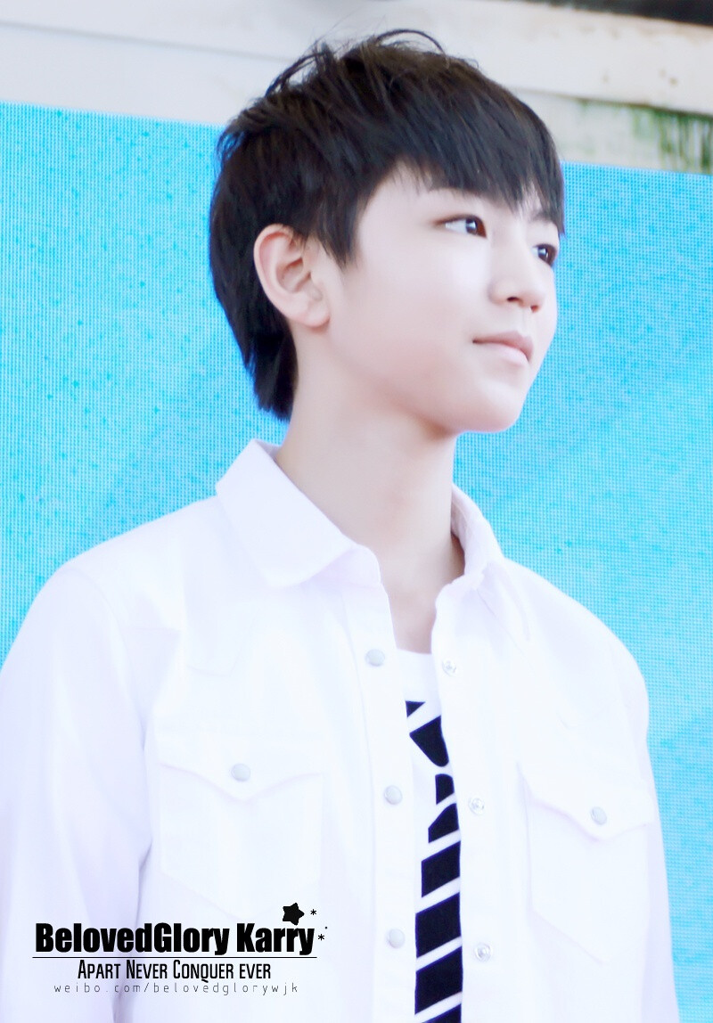 #王俊凯##TFBOYS王俊凯#140627超级小达人开幕 图片by@BelovedGloryWJK荣光