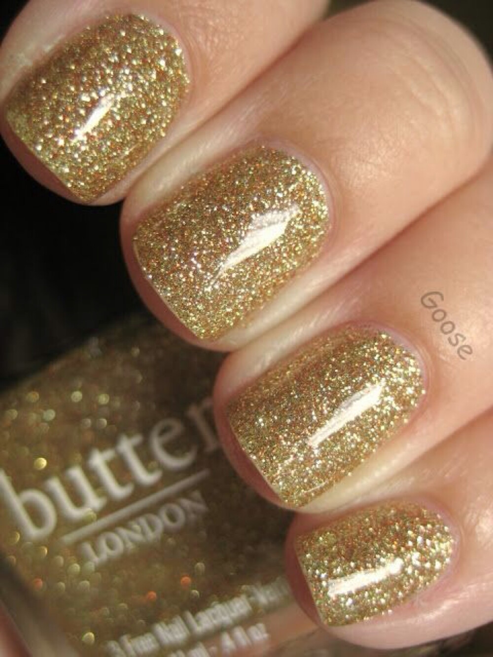 【Butter London 指甲油】试色图