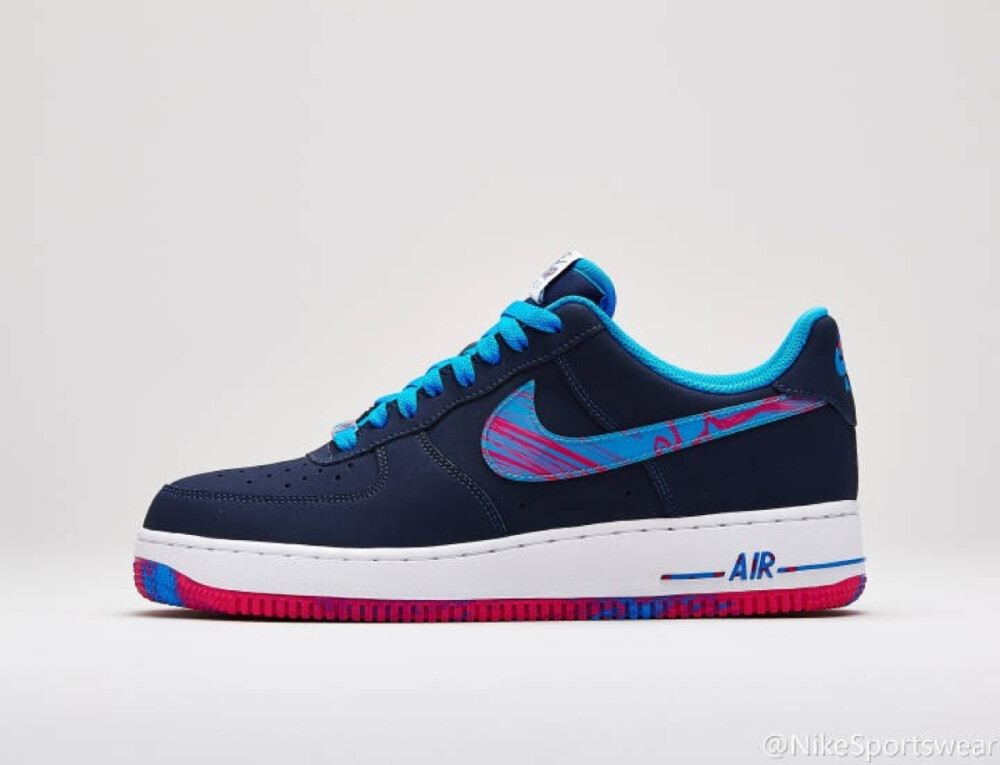 Nike Air Force 1空军一号再续传奇，经典低帮网球鞋款型与摩登撞色完美相融，再现长青AF1 系列的不朽风尚。