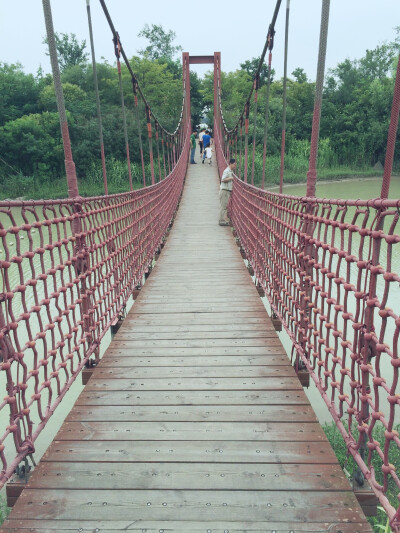 ☀️吊桥