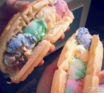 拿在手上吃的Ice Cream Waffle