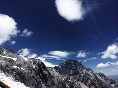 玉龙雪山