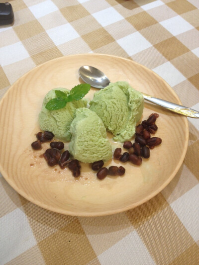 rae秋做的抹茶冰激凌 红豆 甜品
