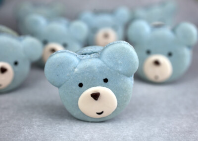 Beary cute macarons