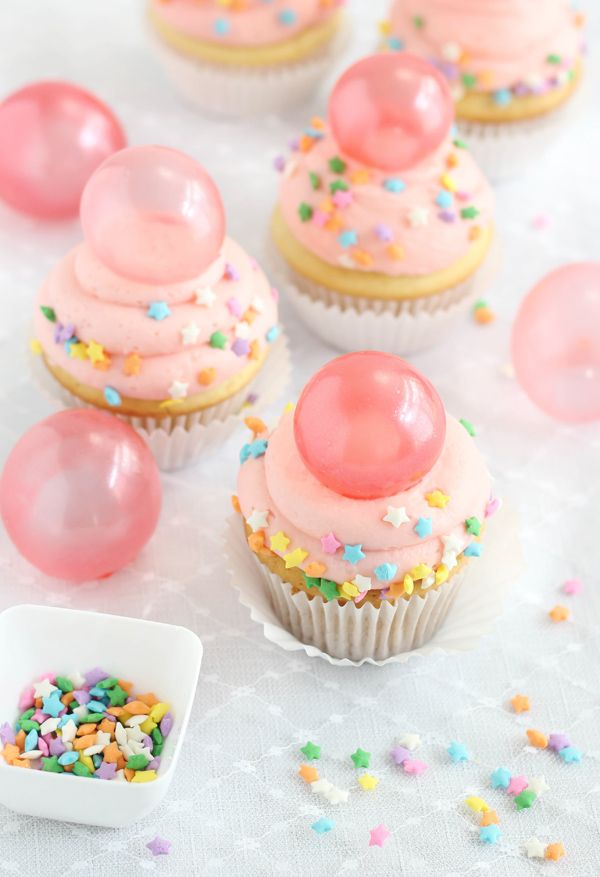 Bubble Gum Frosting Cupcakes with Gelatin Bubbles