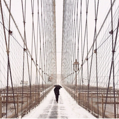 纽约布鲁克林大桥，雪景