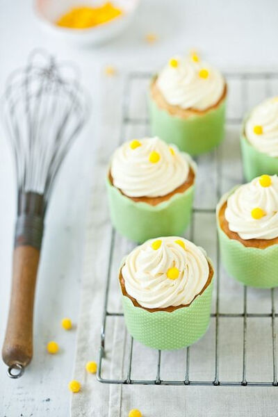 Lemon Vanilla Cupcakes