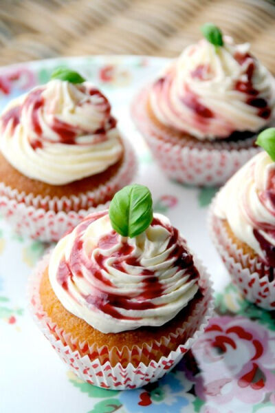 Raspberry Ripple Cupcakes