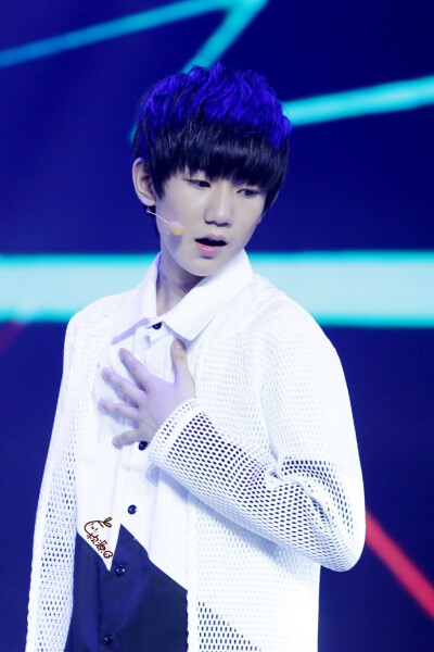 TFBOYS王源 cr见logo