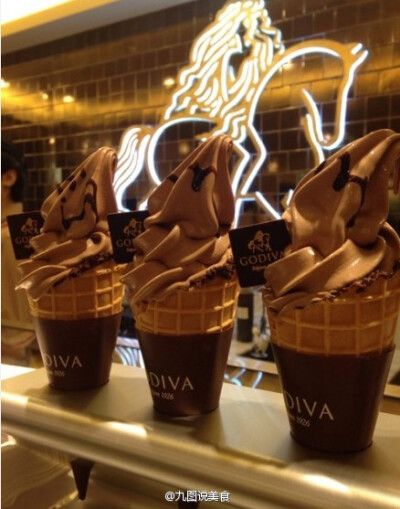 Godiva的巧克力甜筒~