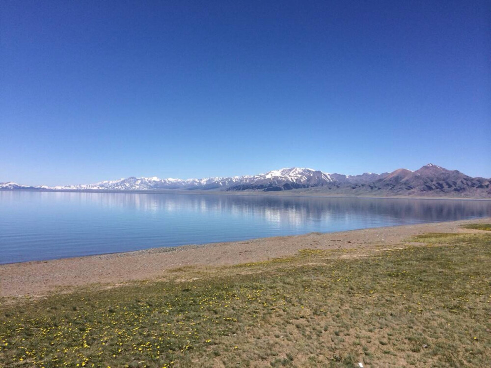 好宁静，湖光山色