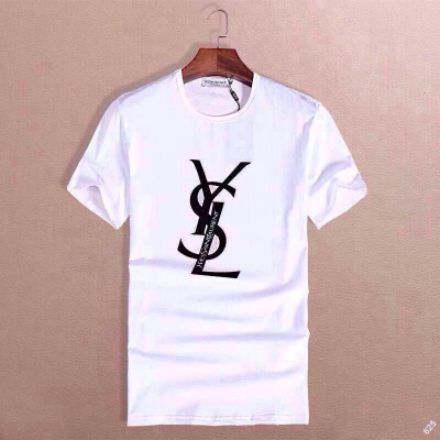 品牌：YSL 圣罗兰 颜色：白色 黑色 尺码：M-XXL （正常版）¥ 150 介绍：顶级进口丝光棉面料，专柜原单！时尚简约设计，LOGO采用植绒设计，永不褪色，起球，变型，一款高端男士短袖T恤，值得拥有！