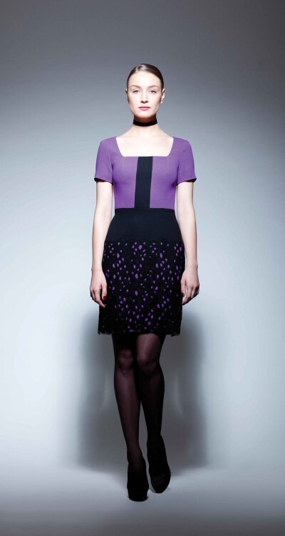 Georges Chakra RTW FW2013，Purple square neck wool crepe cocktail dress with lace on the skirt