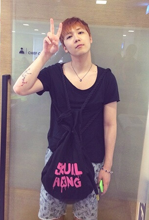 李弘基 #SkullHong#Fashion＆Acc# 最新卖家秀^^