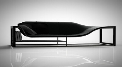 这款外形很优雅的沙发，由意大利设计师Emanuele Canova设计。之所以说它是多功能沙发，是因为你可以从下面的架子上取一本书，然后舒服地躺在沙发两边的弧度上看看书，不仅具有一般沙发的功能，而且很漂亮。