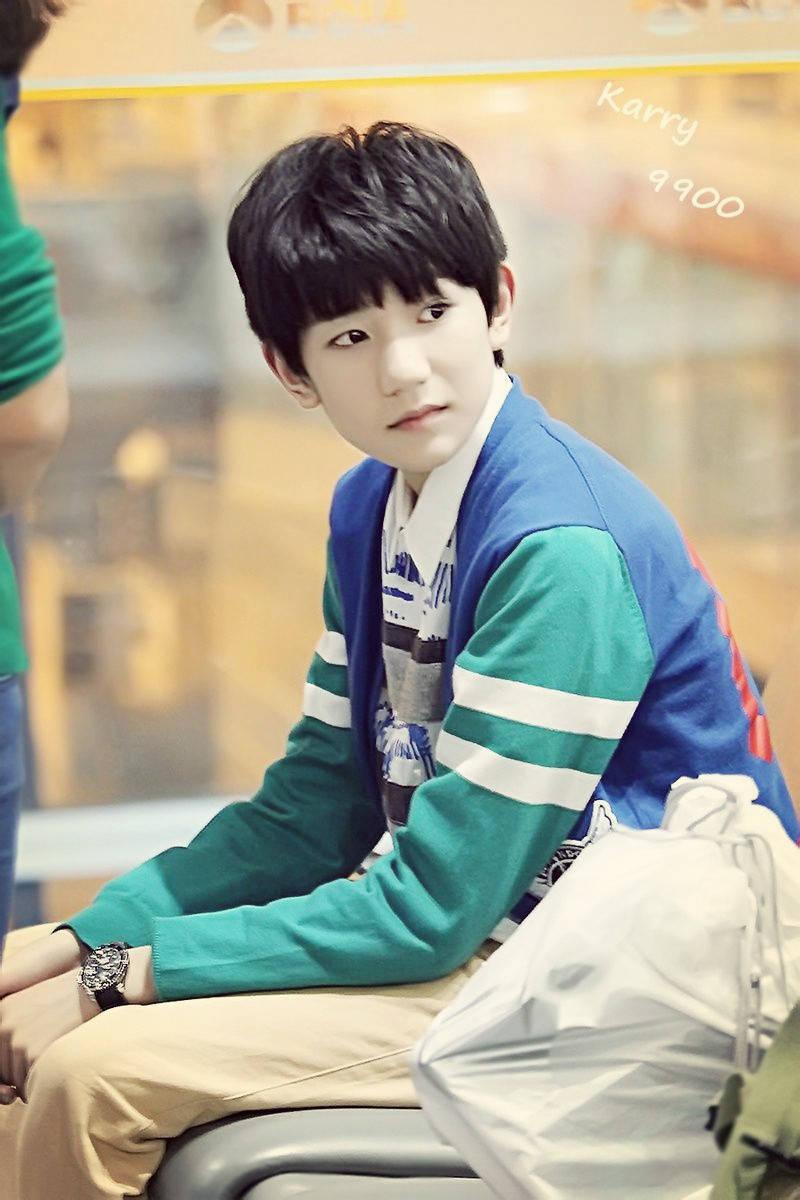 王源 正太 男孩子 头像 街拍 美男 TFBOYS