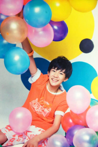 王源 正太 男孩子 头像 街拍 美男 TFBOYS