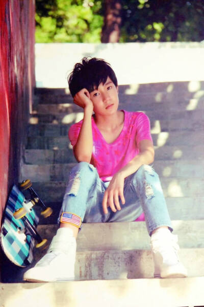 王源 正太 男孩子 头像 街拍 美男 TFBOYS