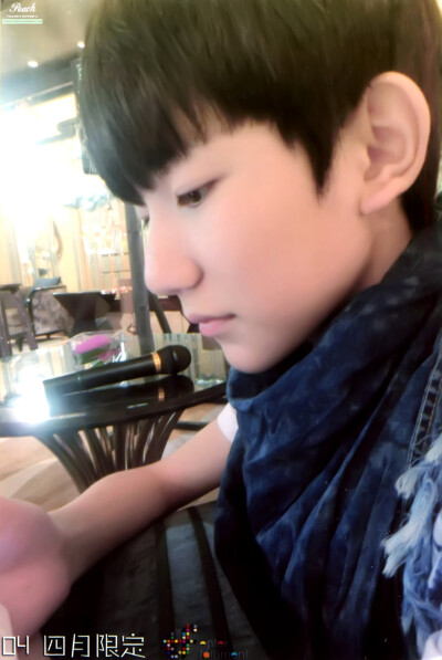 王源 正太 男孩子 头像 街拍 美男 TFBOYS