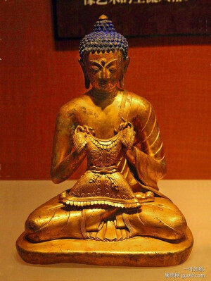 清 铜镀金斗战胜佛像 【吐槽】这货叫做斗战胜佛……悟空你怎么了悟空！悟空：孩儿们，这是给你们定做的新演出服，快点穿上看看合不合适！