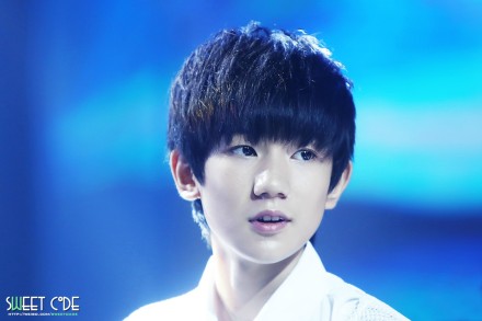 王源 正太 美男 头像 街拍 美男 TFBOYS