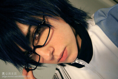 动漫：网球王子，人物：忍足侑士