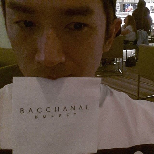 像个孩子一样的二哥