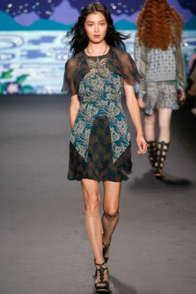 Anna Sui Spring 2014。