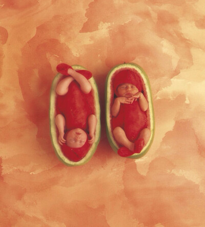 安妮·哥蒂斯（Anne Geddes）的画册：那是我们最初的样子，我们内心最初的温柔时刻。