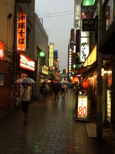 新宿.雨季