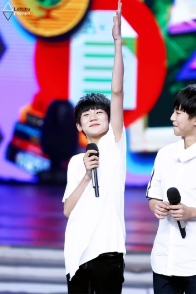 王源 源源 tfboys 正太 美男 街拍