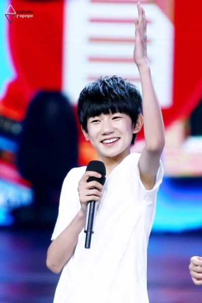 王源 源源 tfboys 正太 美男 街拍