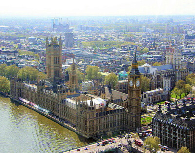 威斯敏斯特宫又称国会大厦（Houses of Parliament），是英国国会（包括上议院和下议院）的所在地。威斯敏斯特宫是哥特复兴式建筑的代表作之一，1987年被列为世界文化遗产。该建筑包括约1100个独立房间、100座楼梯和4…