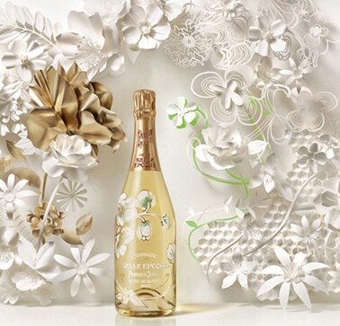 Perrier Jouet 巴黎之花 是目前世界上最贵的香槟，最好的每瓶约合人民币1万元。