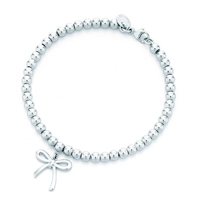 ❤几年后就结婚吧.开一间我们喜欢的店.拥着入睡.被吻着起床.一起早饭 午饭 晚饭. 牵我的手走过大街小巷.这样好不好.❤（Tiffany Bow纯银经典款蝴蝶结手链 2014新款）