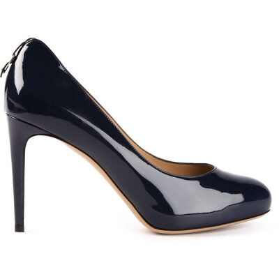 Salvatore Ferragamo High Stiletto Pump 3,925 CNY 9,625 views