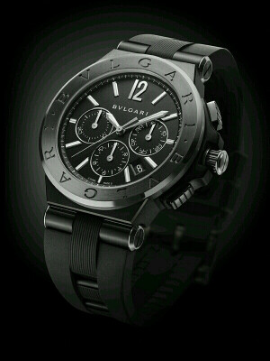 宝格丽推出Diagono Ultranero计 时腕表系列