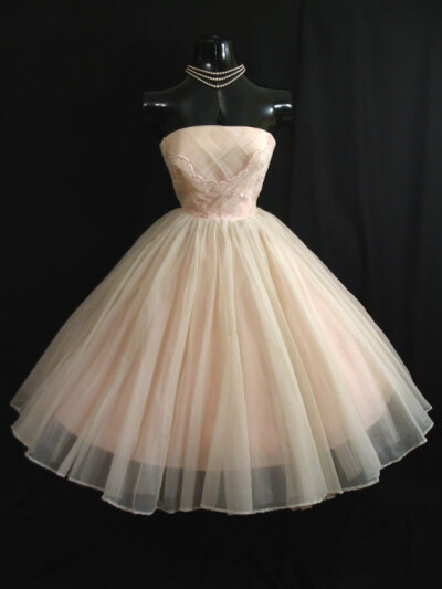 Reserved Vintage 1950's 50s Strapless Cupcake PINK White Chiffon Organza 粉色公主裙 复古小礼裙。曦 @晨曦小径