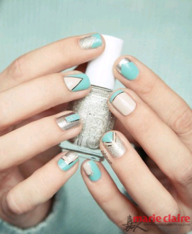 姑娘 该哭就撕心裂肺的哭 该闹就上赶子大闹一场 该喝酒就丫喝到烂醉 该矫情就找个掏心的人胡咧咧一整天 但过后你一定要向个男人一样活着 只有你爱自己 才会有人爱你 女人 千万别亏了自己