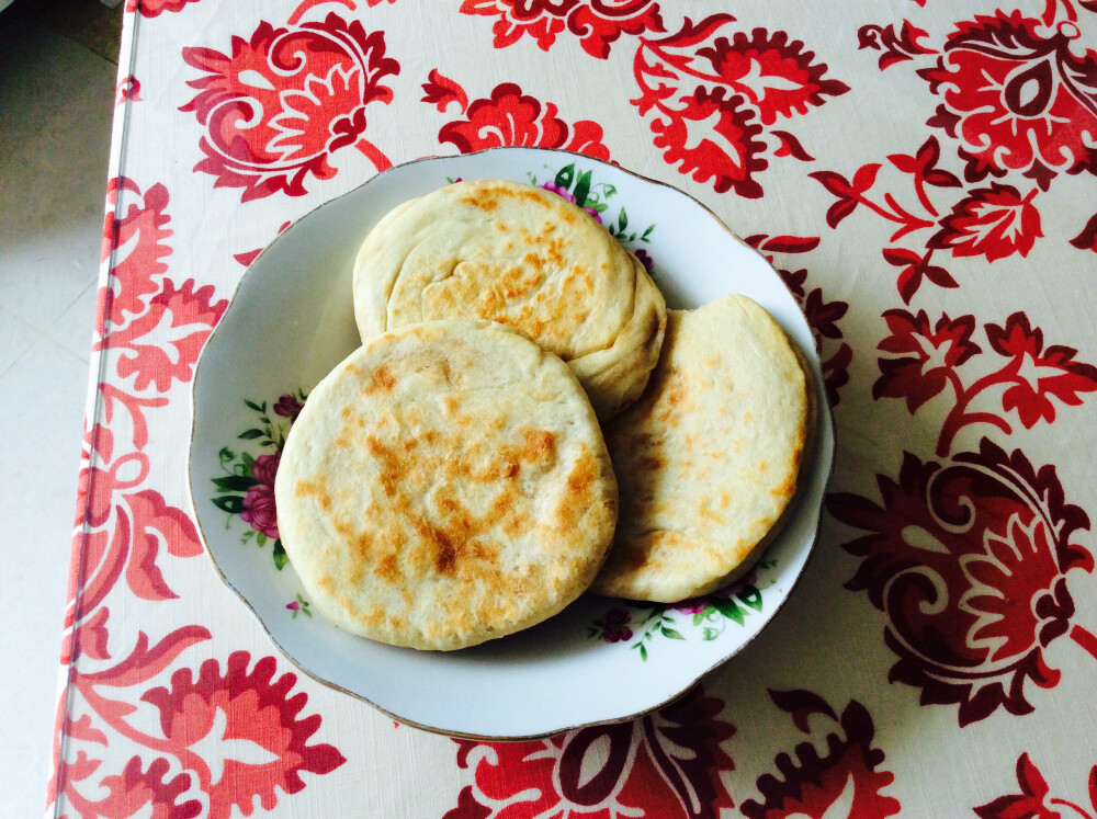 邻居阿姨做的饼好好吃，下次学做面食！