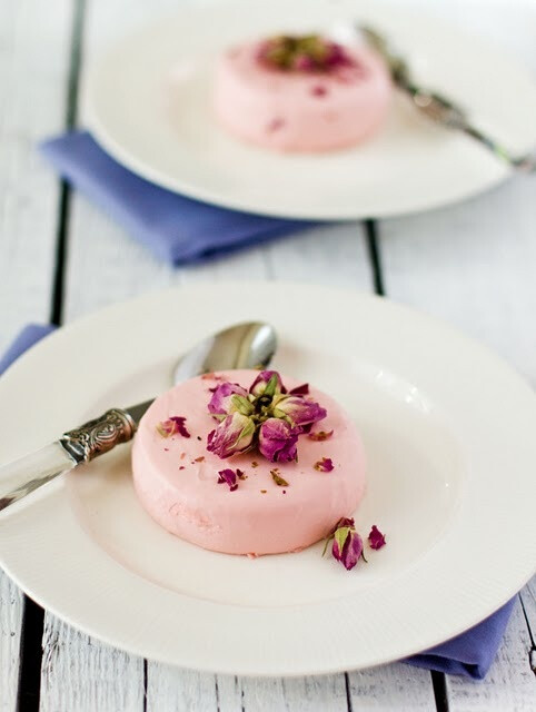 冰淇淋、甜品、马卡龙、饮品、糕点、咖啡