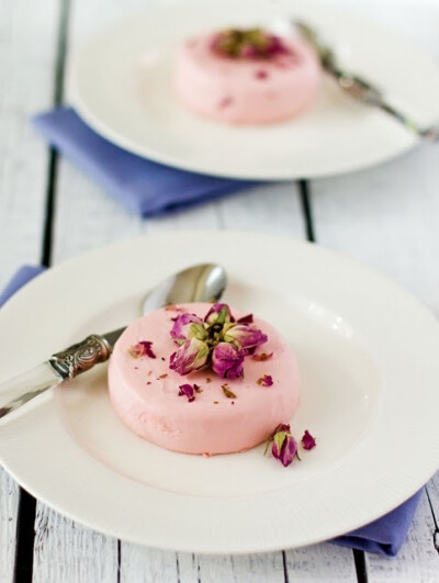 冰淇淋、甜品、马卡龙、饮品、糕点、咖啡