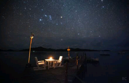 第二十三個♥ 天空 不管是繁星點點的夜空 還是澄澈明淨的日空 都是能令我的心沉靜下來的好光景