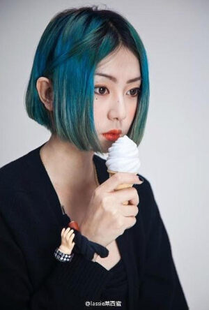 发型、染发、编发、长发、短发、卷发