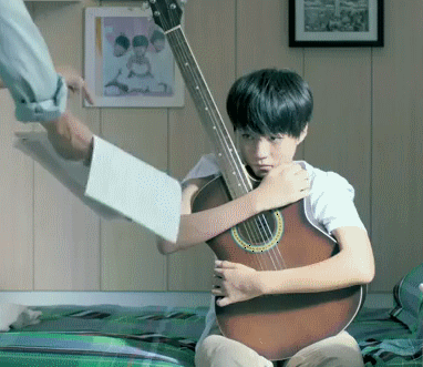 爸，我都出道了你还这样就是你的不对了。