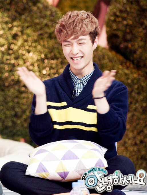 笑得像个小孩纸，卡哇伊~