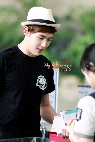 nichkhun