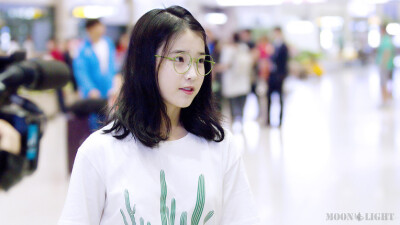 cr:logo 李IU