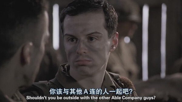 《兄弟连 Band of Brothers》客串----安德鲁·斯科特 Andrew Scott，莫娘出场没多久就挂了~当时好小~